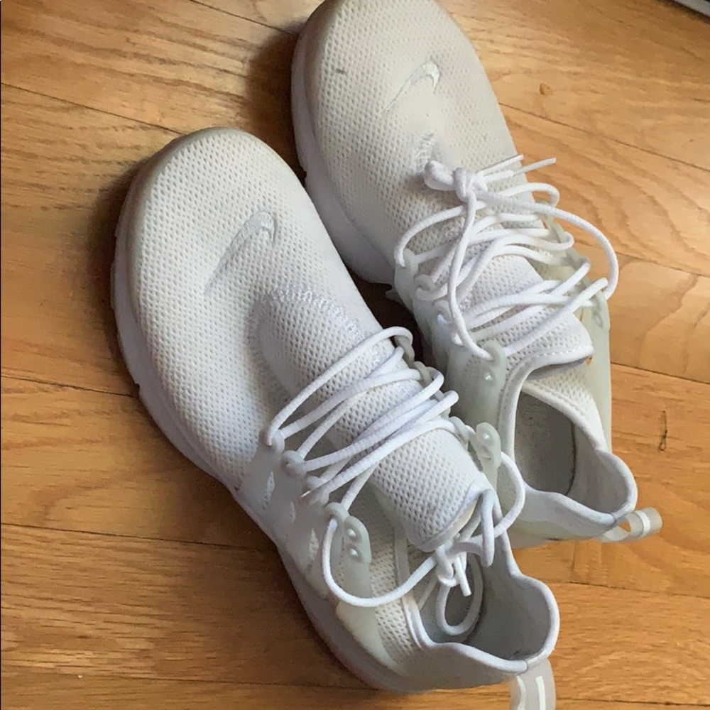 Womens Size 8 Presto All White